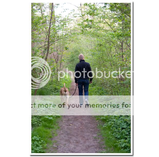 Måns och frode på promenad